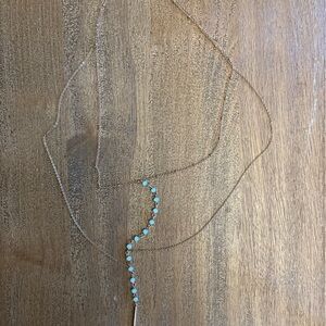 Delicate necklace with turquoise beads